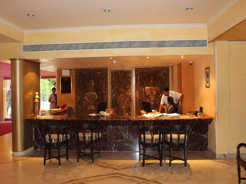 Chances Resort&Casino An Indy Resort Panaji Exterior foto