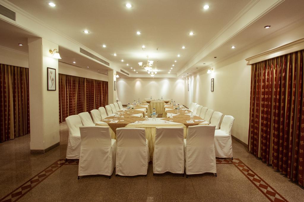 Chances Resort&Casino An Indy Resort Panaji Exterior foto