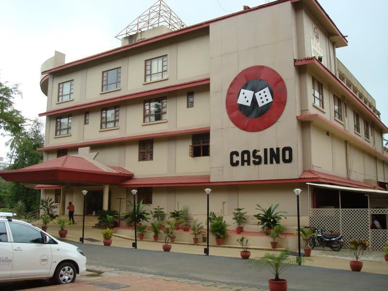 Chances Resort&Casino An Indy Resort Panaji Exterior foto