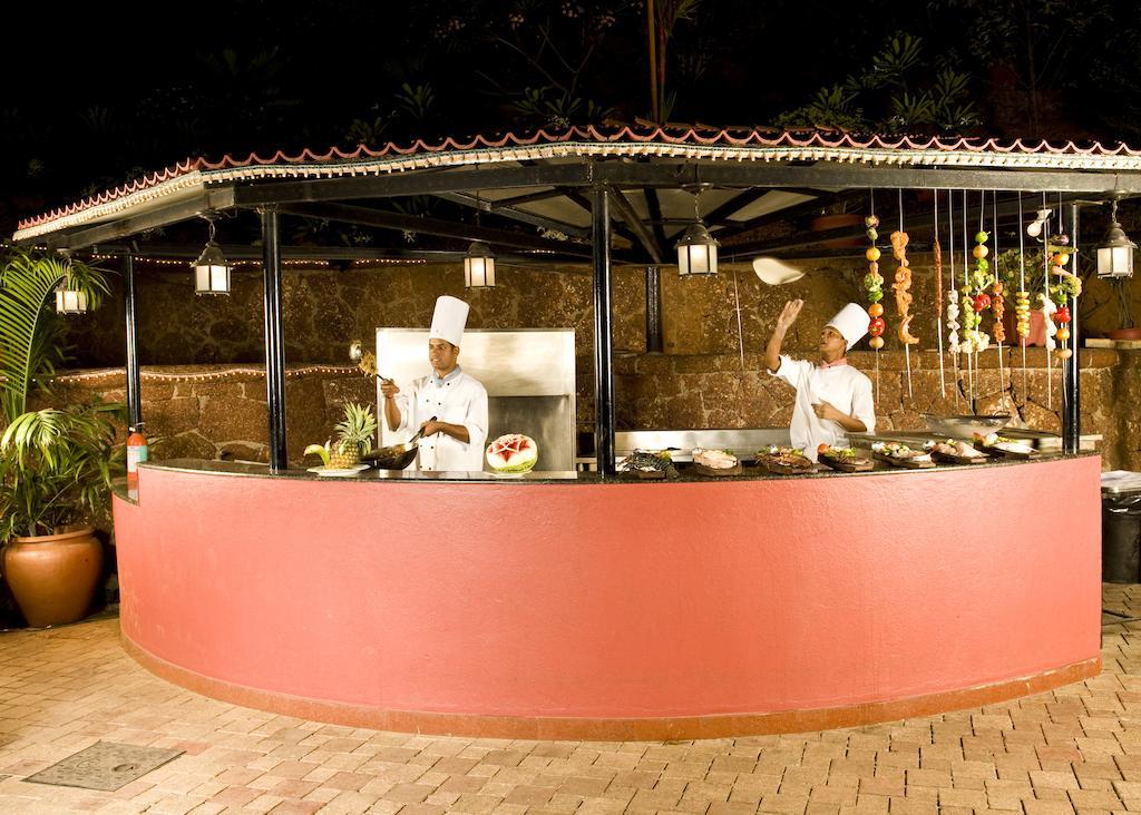 Chances Resort&Casino An Indy Resort Panaji Exterior foto